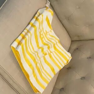 NY&Co, size 8, striped yellow and white